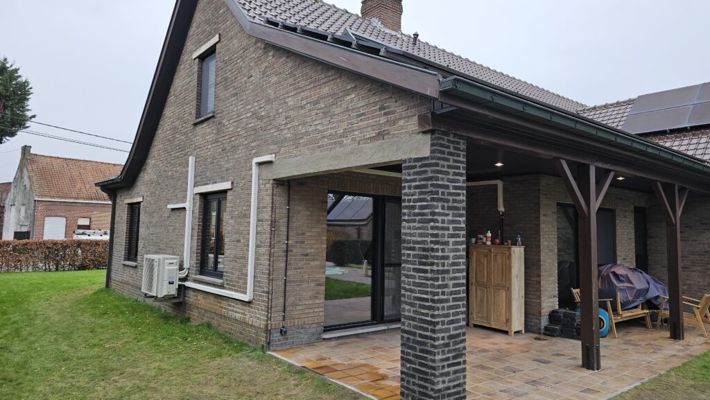 Scheur in muur herstellen